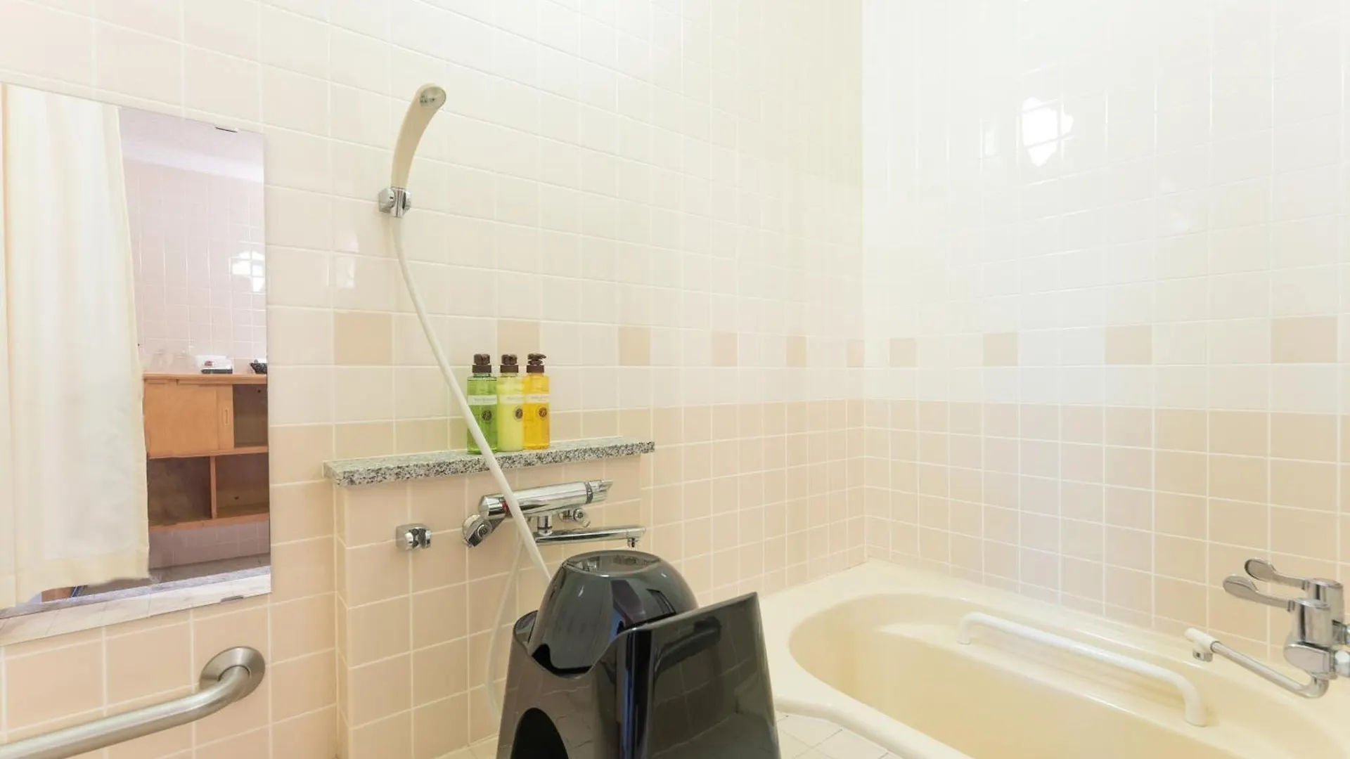 Livemax Resort Upopoi Shiraoi Onsen מלון